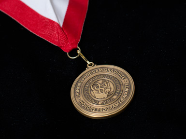 honors medallion