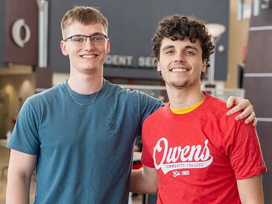 Owens students at the transfer fair, Findlay-area Campus